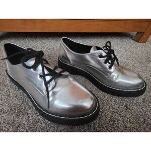 Madden Girl Platform Oxford Shoes Size 7.5  Silver Chunky Lace Up Retro Y2K